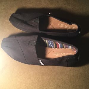 Toms